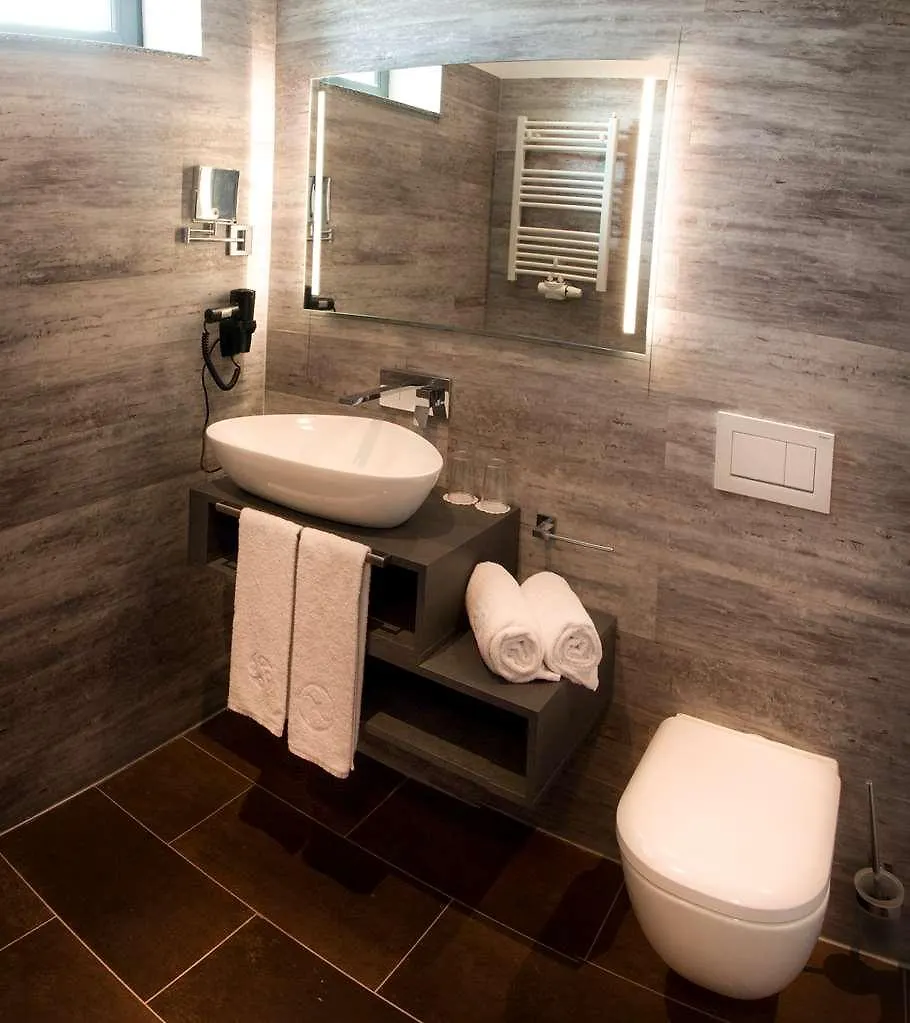 Premium By Gs Hotel Munich 4*,